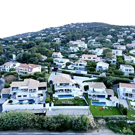 Rez De Jardin - Vue Mer, Piscine & Boulodrome Prive, Plage, Ste Maxime & Golfe De St Tropez